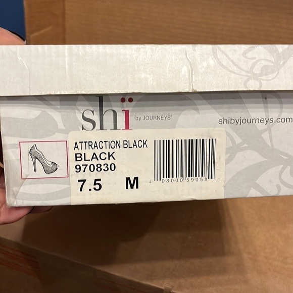 Size 7.5 black studded velour open toe heels - Picture 5 of 5